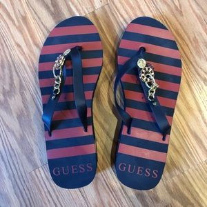 NWOT GUESS beach slippers platform
